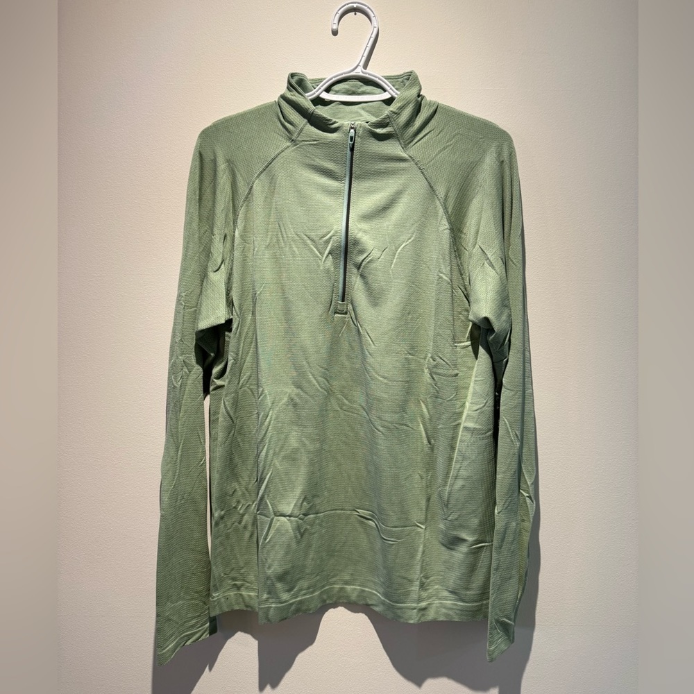 Lululemon Men’s Large Metal Vent Tech Half-Zip
